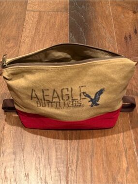 American Eagle Outfitters Two-Tone Canvas Toiletry Bag - Tan & Red